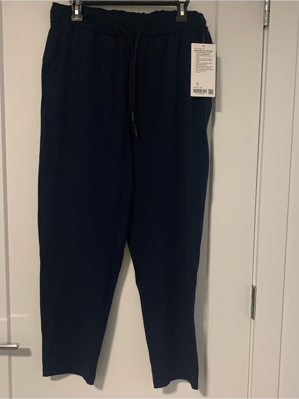 Lululemon Women’s Navy Blue Pants